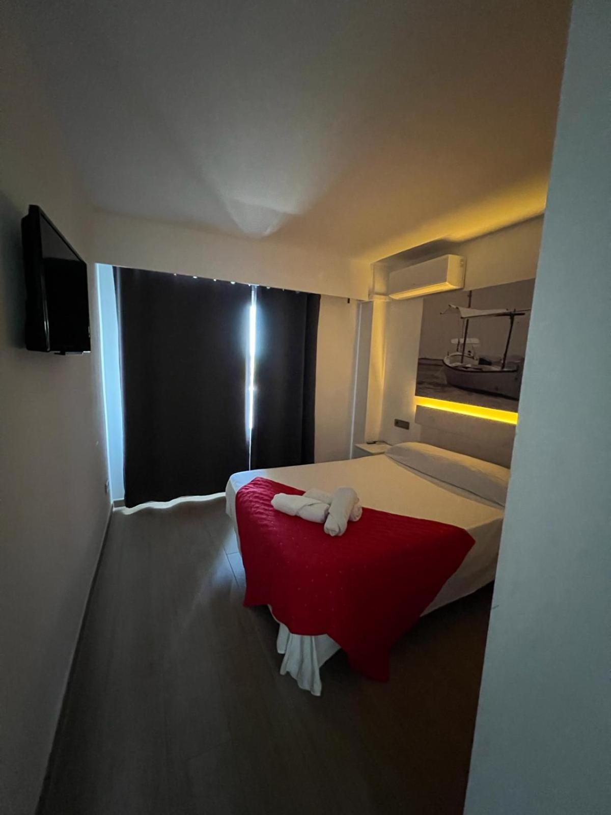 Bright Apartment In Puerto Alcudia Port de Alcudia  Exteriör bild
